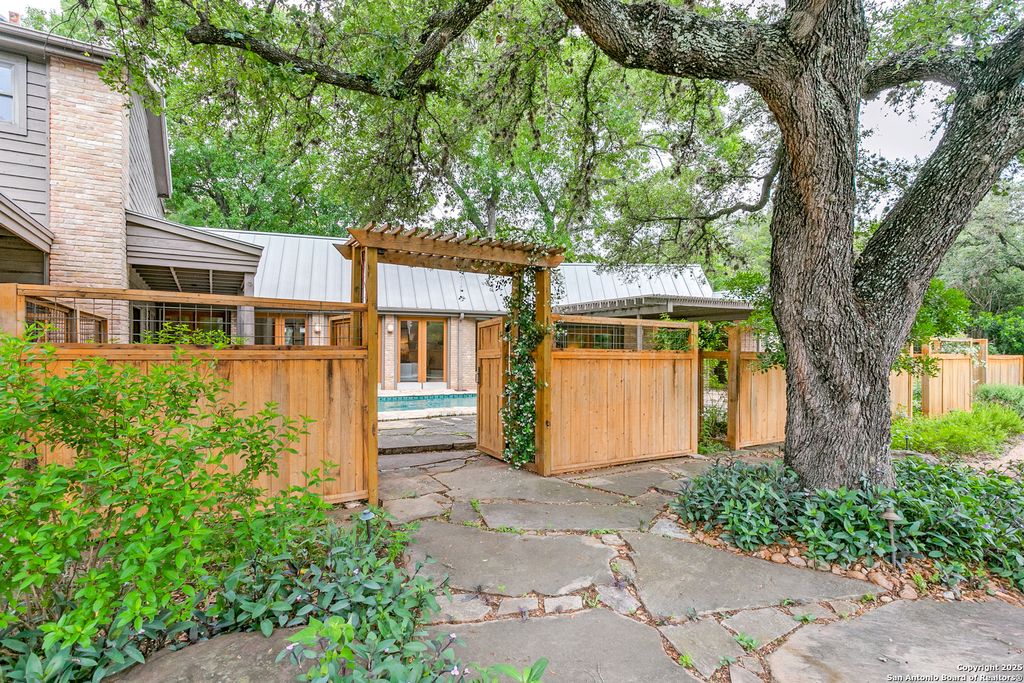 Photo of 2603 Brookhurst, San Antonio, TX 78209 (MLS # 1953119)