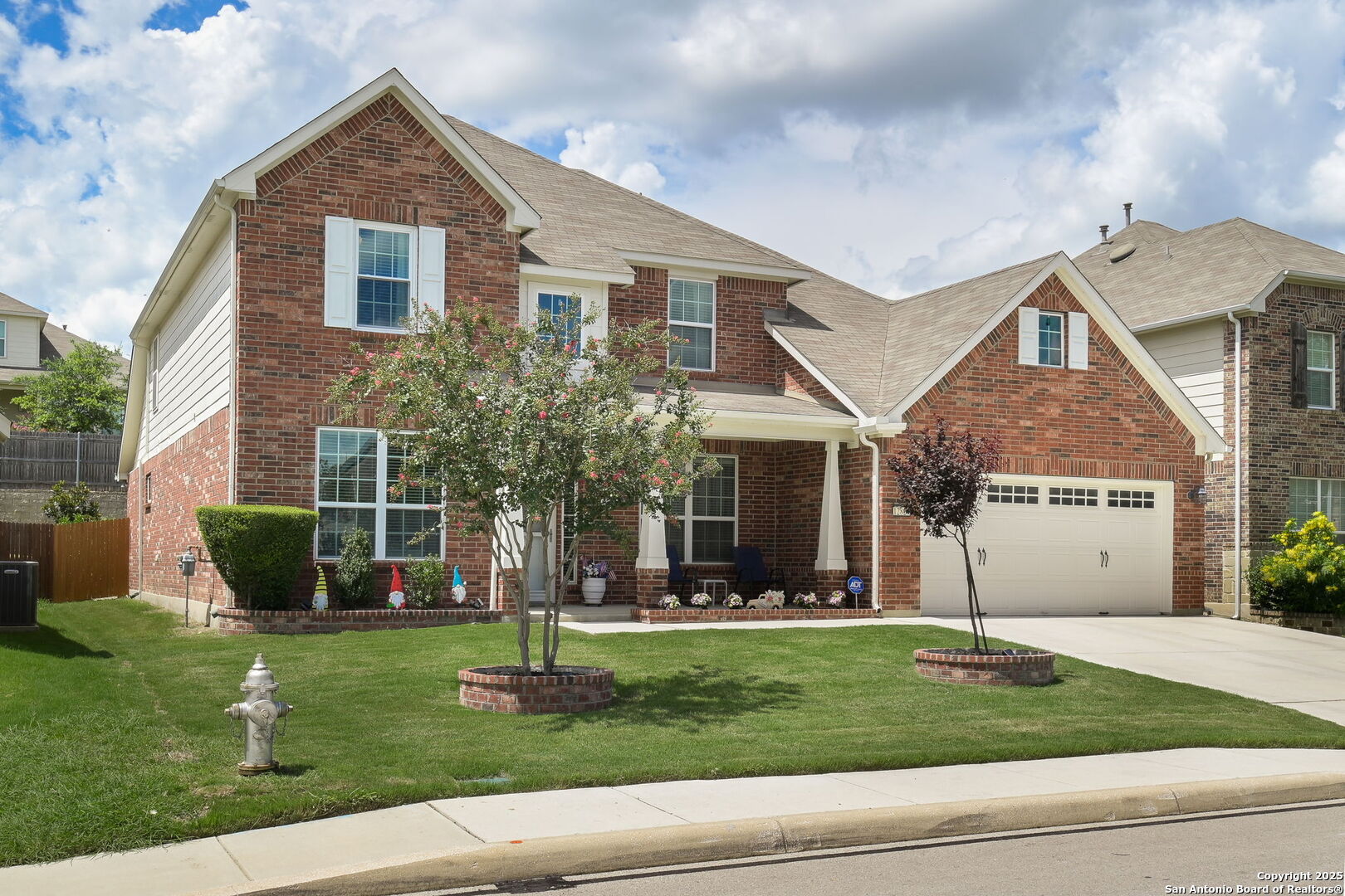 12829 Sandy White