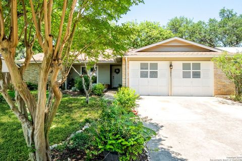 7057 Autumn Chase St Leon Valley TX 78238
