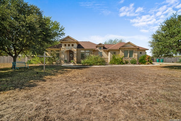 17915 ROCKYS CIR, LYTLE, TX 78052 - Image feabbaf04a32c8409f78c60d635be4e5/70417713