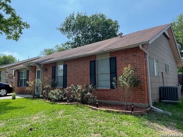 Photo of 12310 Trailing Oaks, Live Oak, TX 78233 (MLS # 1956706)