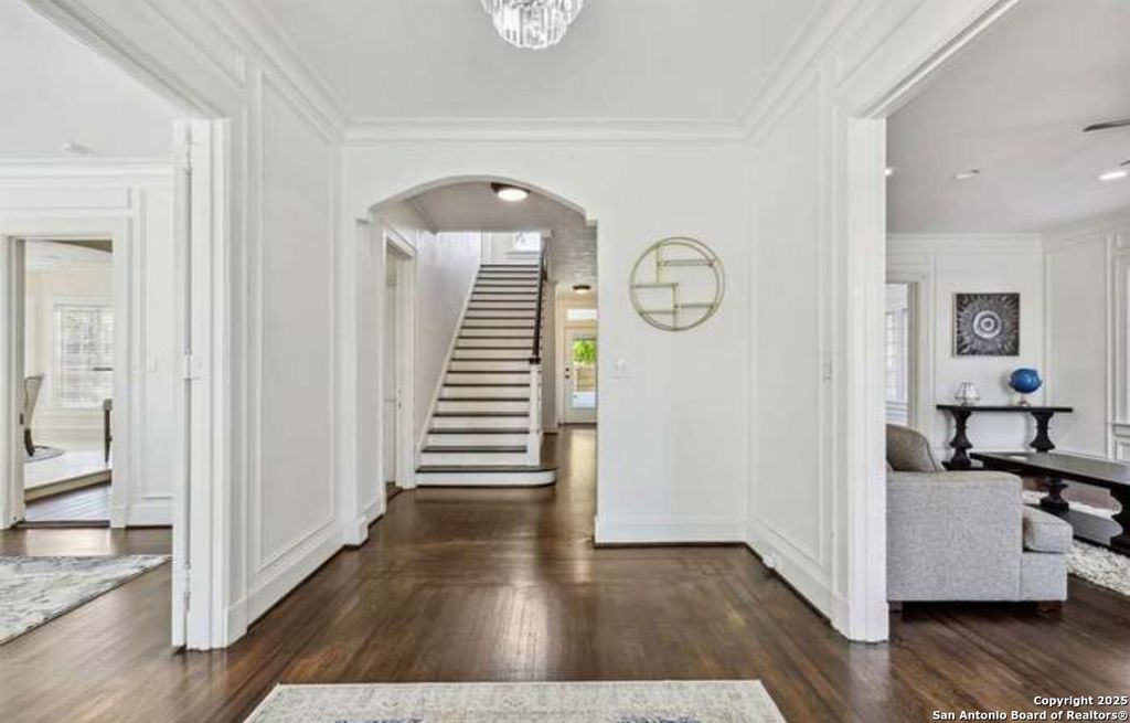 Photo of 2401 South, Dallas, TX 75215 (MLS # 1930311)