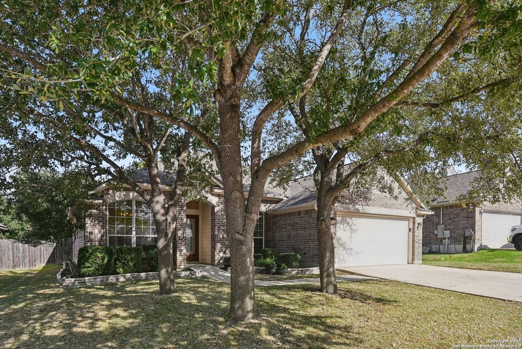 Photo of 112 Storm Mountain Rd, Cibolo, TX 78108 (MLS # 1923077)