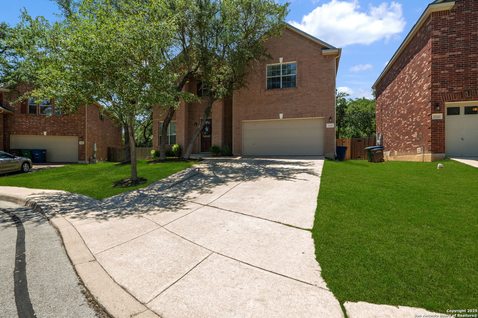 25107 Royal Land