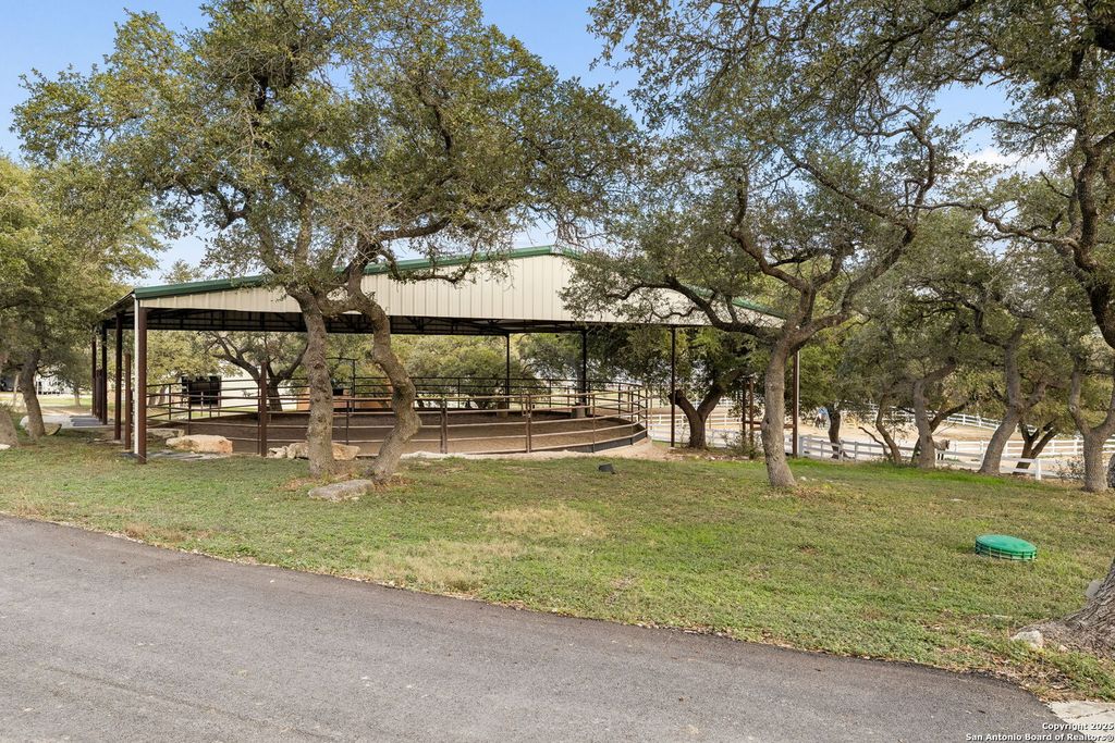 Photo of 430 Stoney Ridge, Bulverde, TX 78163 (MLS # 1930815)