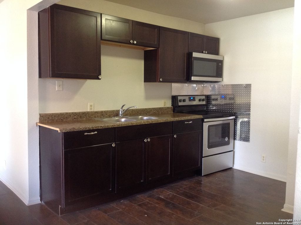 Photo of 206 HUB AVE, San Antonio, TX 78220 (MLS # 1991379)