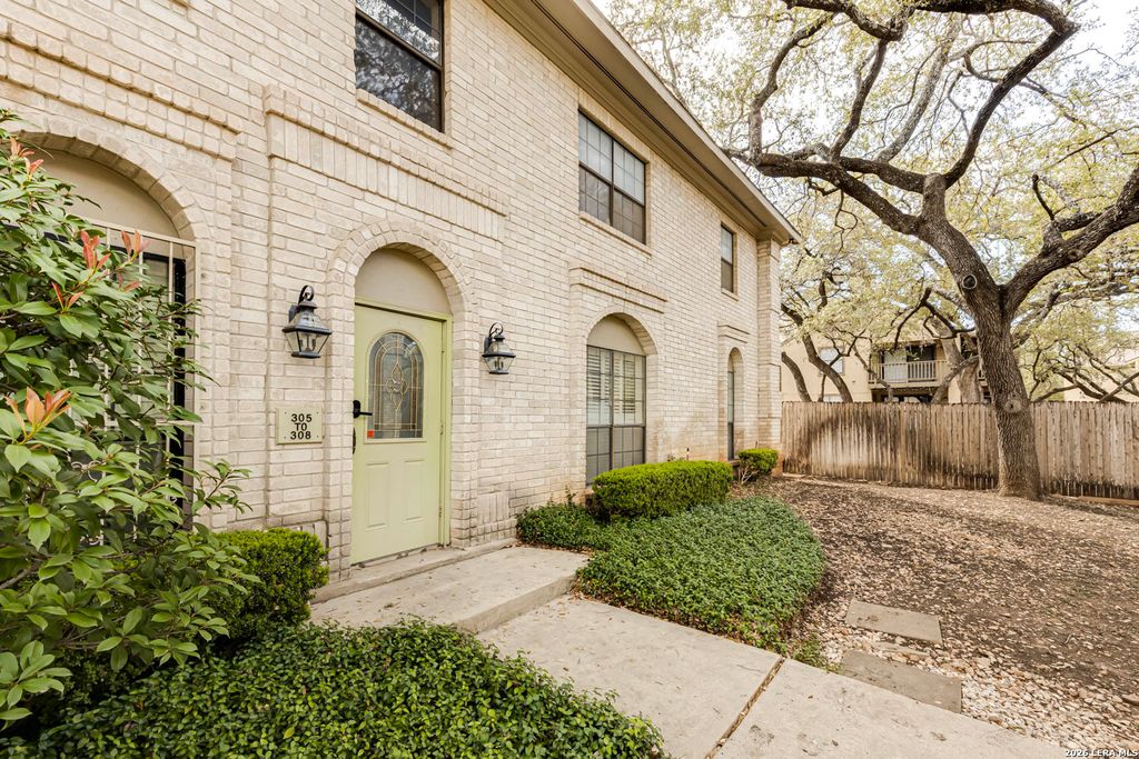 Photo of 8415 Fredericksburg 307 #307, San Antonio, TX 78229 (MLS # 1956106)