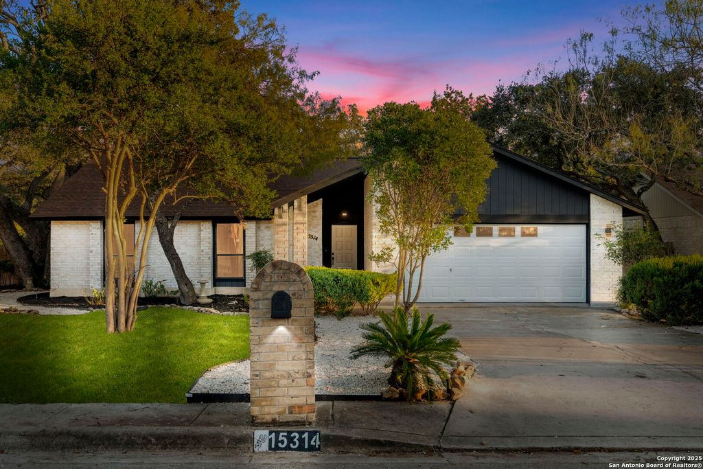 Photo of 15314 Artesian Oaks, San Antonio, TX 78232 (MLS # 1929855)