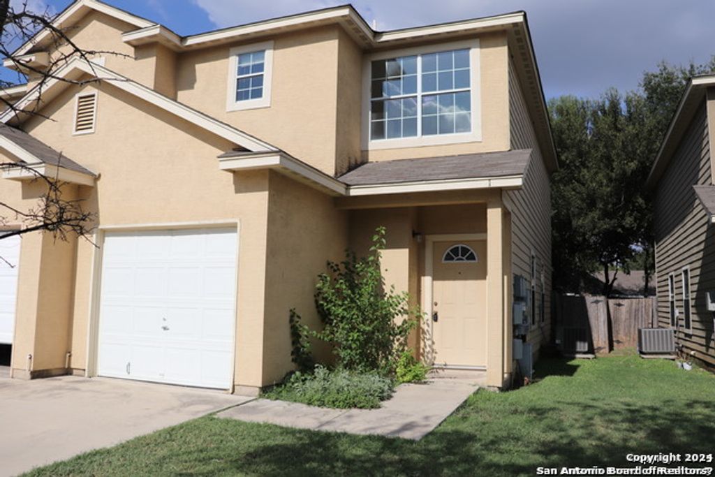 Photo of 8611 Kingsbury View 1 #1, San Antonio, TX 78240 (MLS # 1913119)