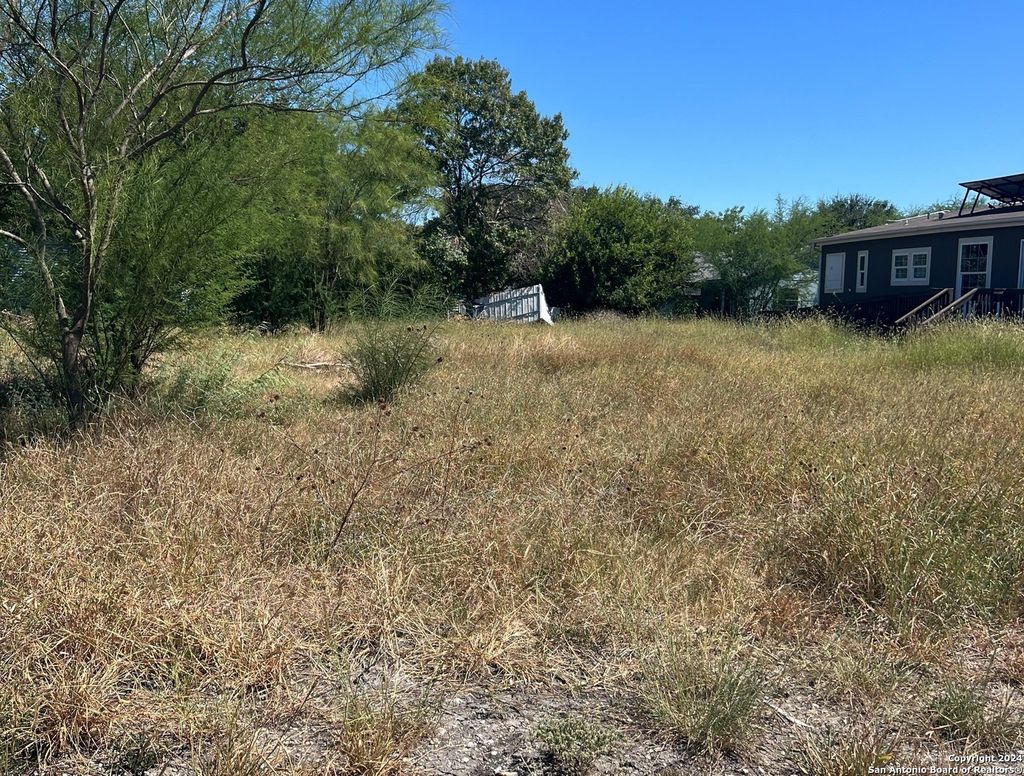 Photo of 110 Bogue St, San Antonio, TX 78228 (MLS # 1813242)