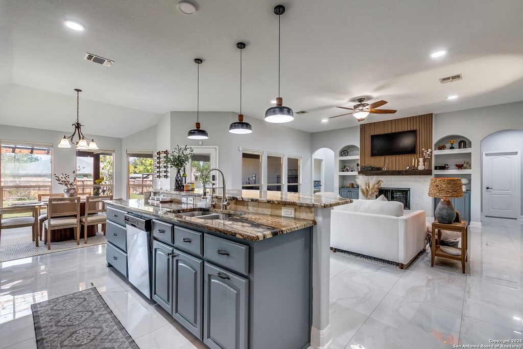 Photo of 2287 Sun Chase, New Braunfels, TX 78130 (MLS # 1921016)