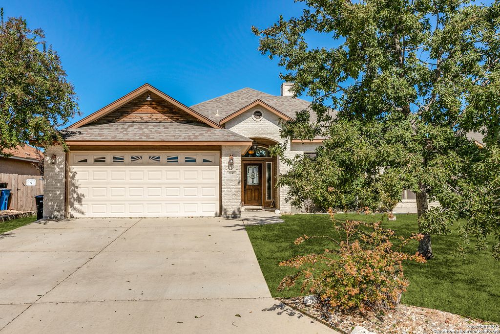 Photo of 2287 Sun Chase, New Braunfels, TX 78130 (MLS # 1921016)