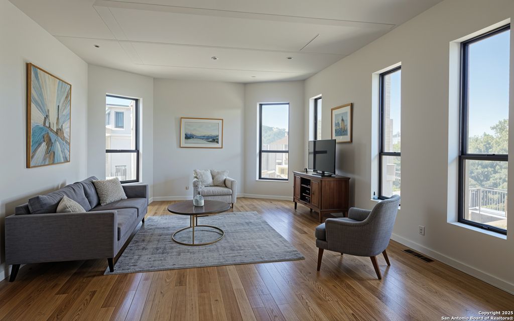 Photo of 1234 S Saint Marys, San Antonio, TX 78210 (MLS # 1917757)