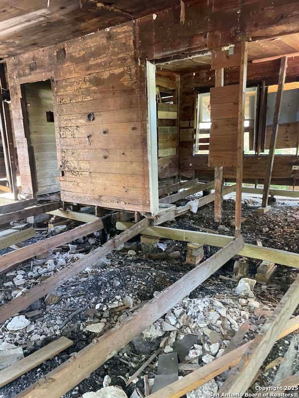 Photo of 1906 Nolan St, San Antonio, TX 78202 (MLS # 1910650)