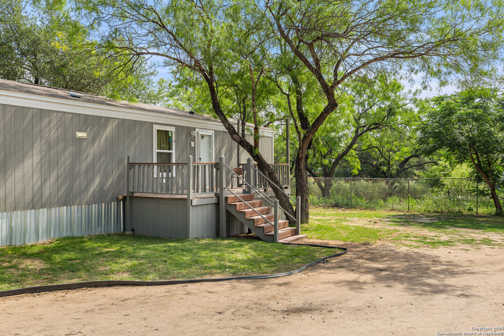 Listing image 1