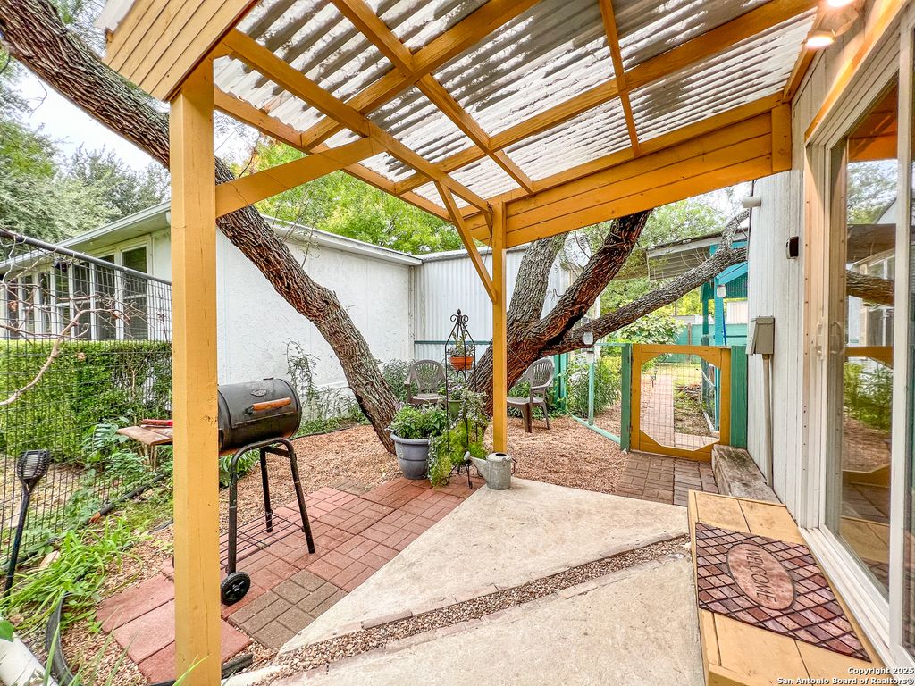 Photo of 1741 Valley B #B, Canyon Lake, TX 78133 (MLS # 1925876)