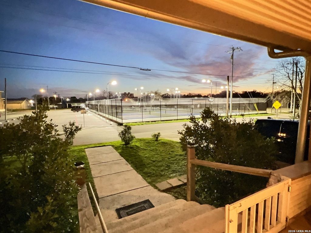 Photo of 404 W Walnut, Seguin, TX 78155 (MLS # 1942872)