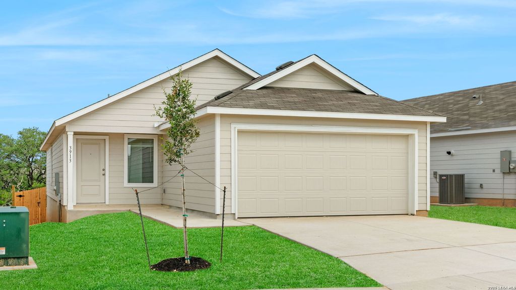 Photo of 3913 GLADE CRK, San Antonio, TX 78245 (MLS # 1973230)