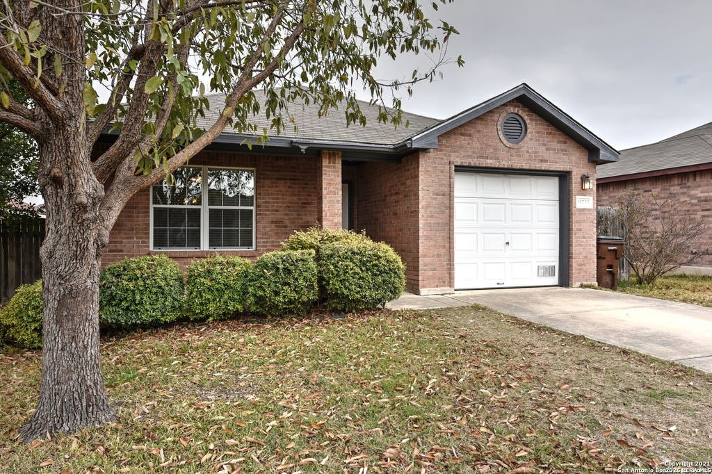 Photo of 10727 N Shaenridge, San Antonio, TX 78254 (MLS # 1972490)