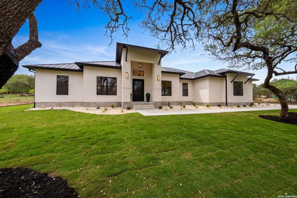 Photo of 728 Mountain Creek Trail, Boerne, TX 78006 (MLS # 1961091)