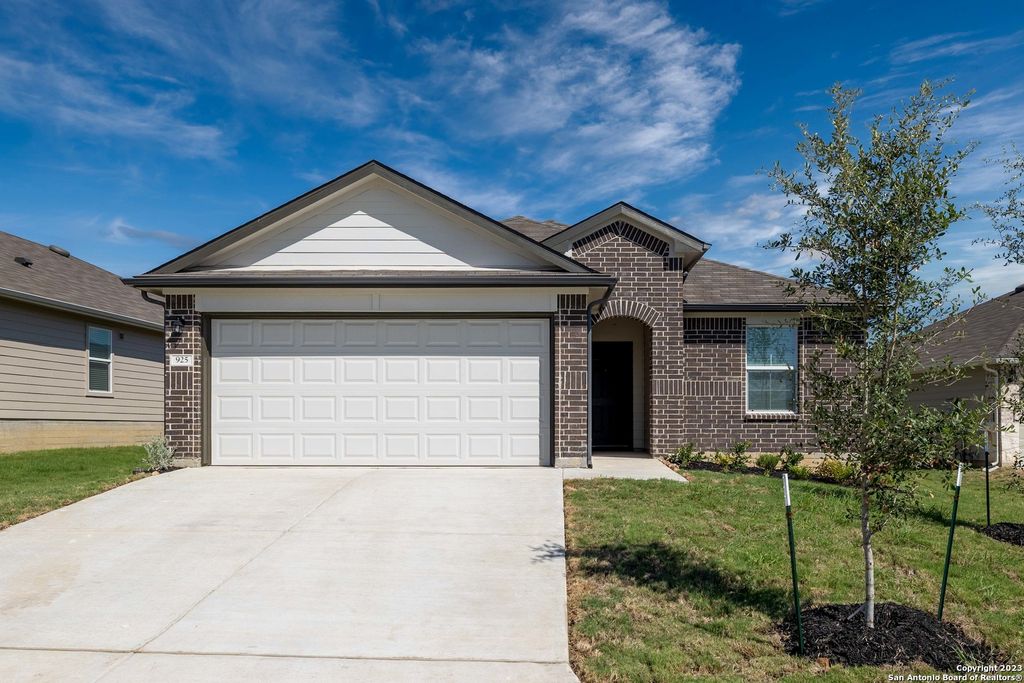 Photo of 925 Gerardia Court, Seguin, TX 78155 (MLS # 1932327)