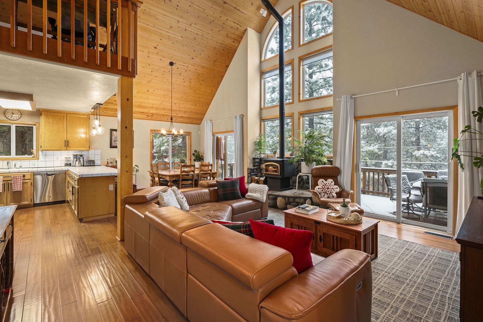 7685 Kingswood Drive