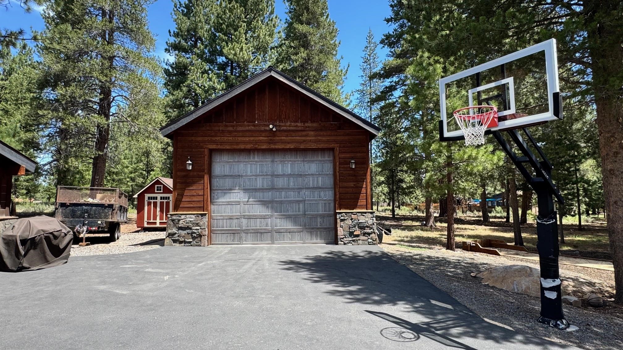 10400 Estates Drive