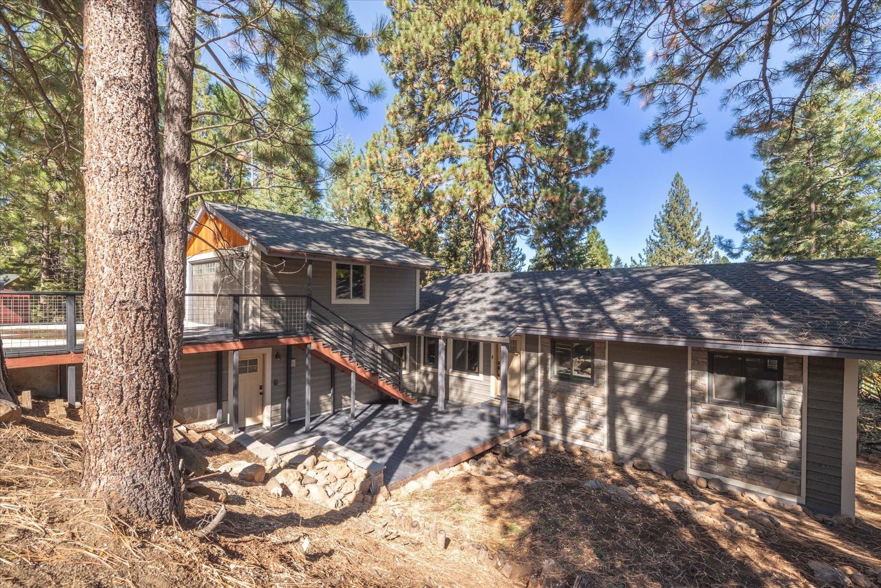 10910 Palisades Drive