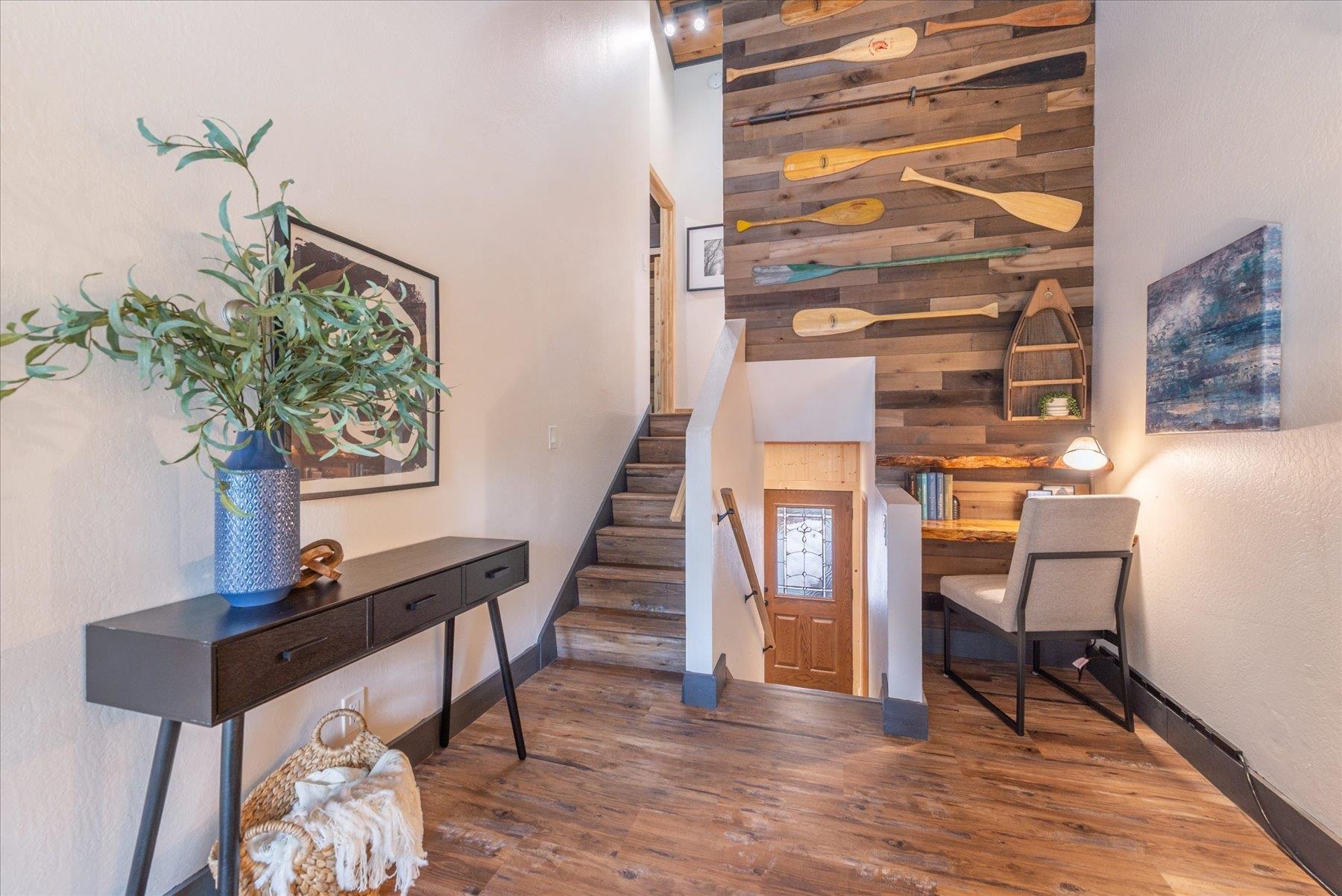 3115 North Lake Boulevard 18