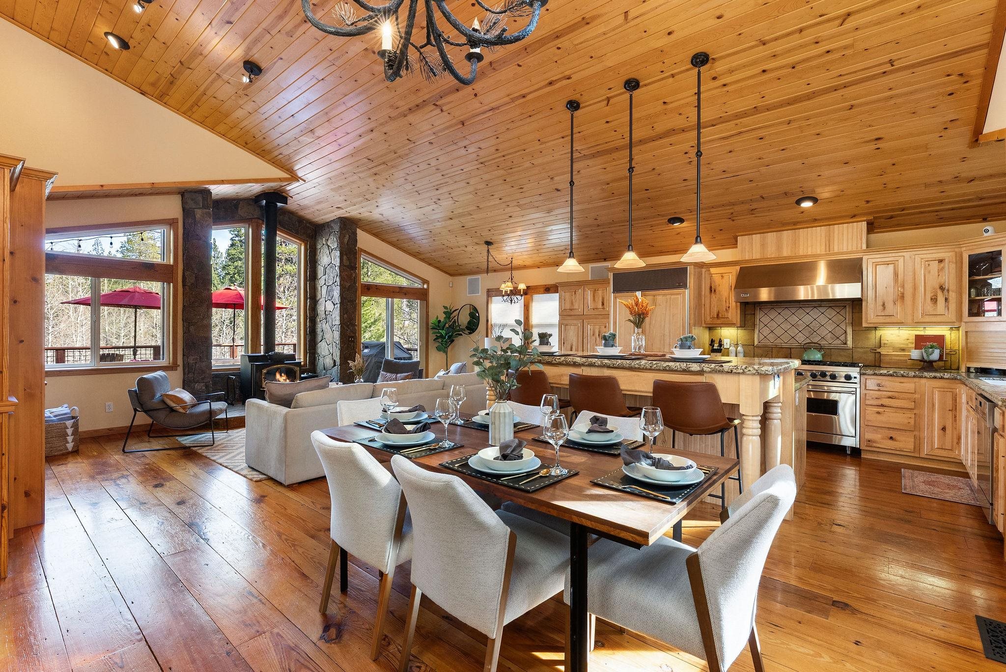 12987 Hillside Drive