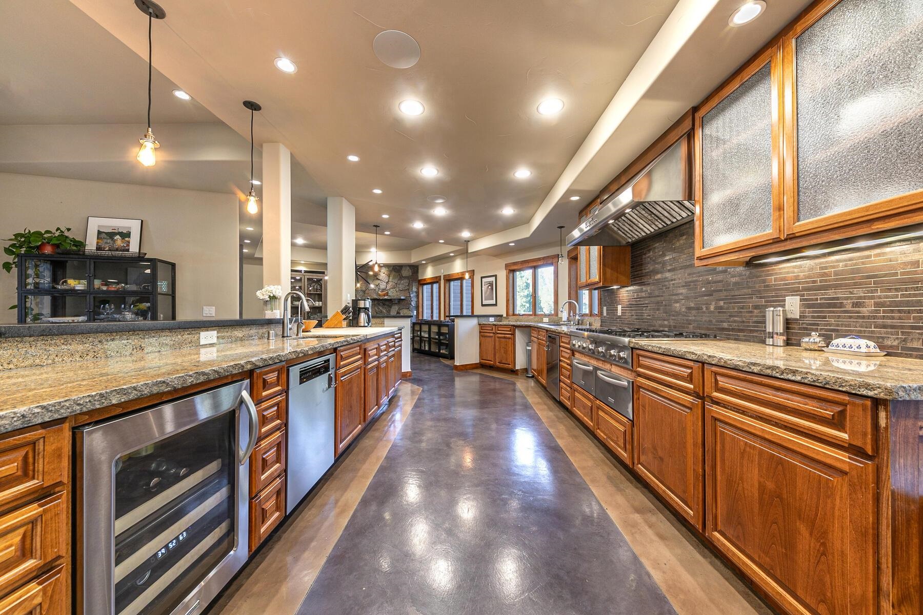 11710 Tinkers Landing