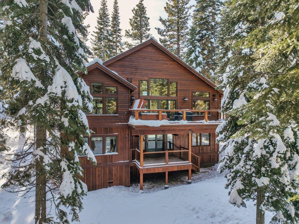 13572 Weisshorn Avenue