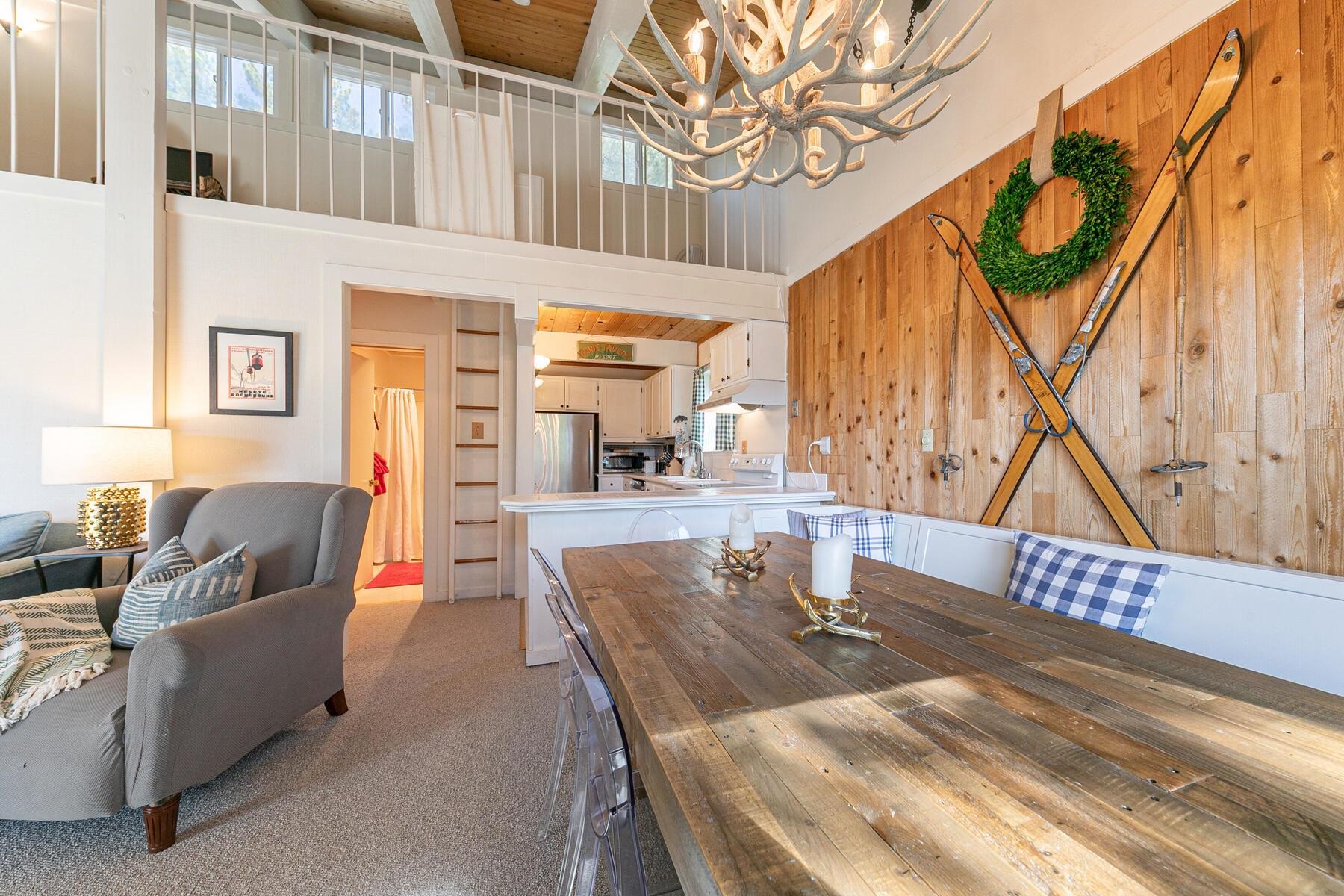 2560 Lake Forest Road 48