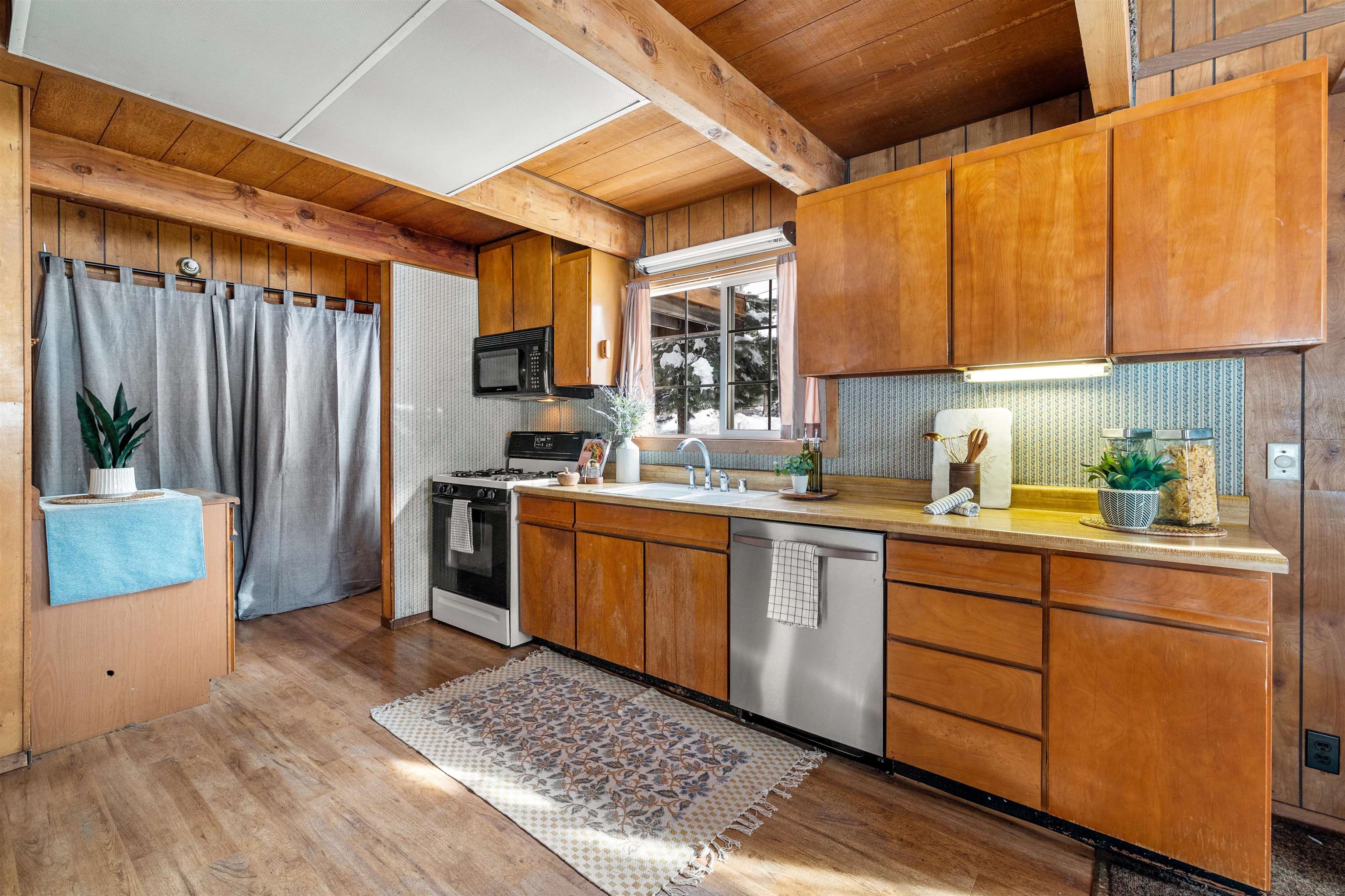 11212 Star Pine Road