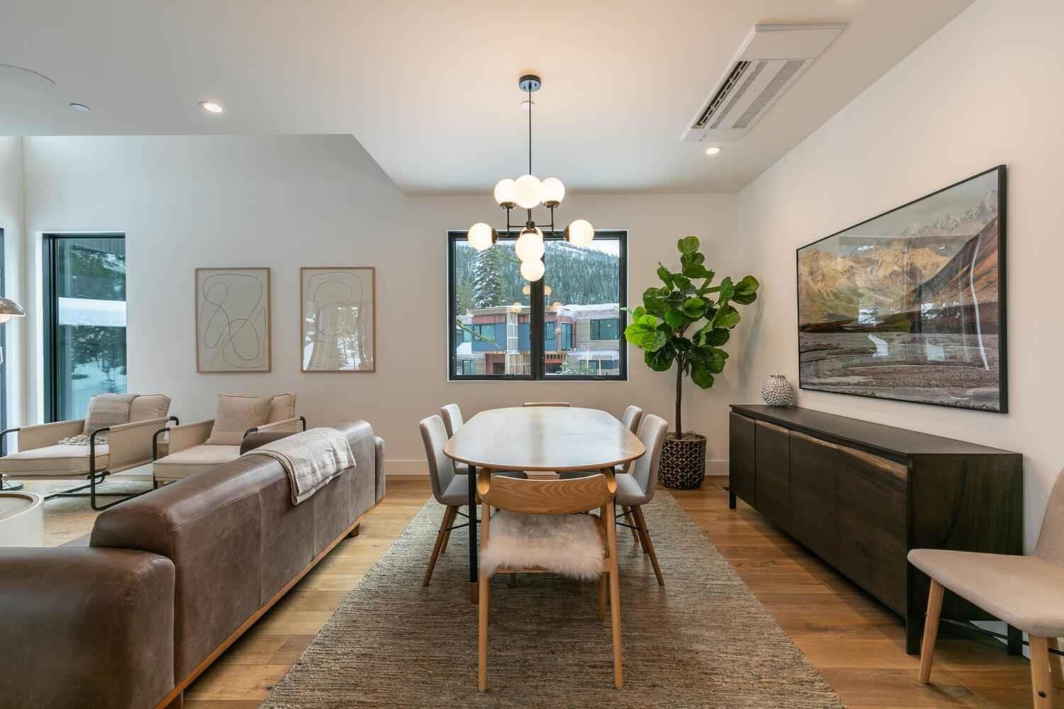 211 Palisades Circle 2