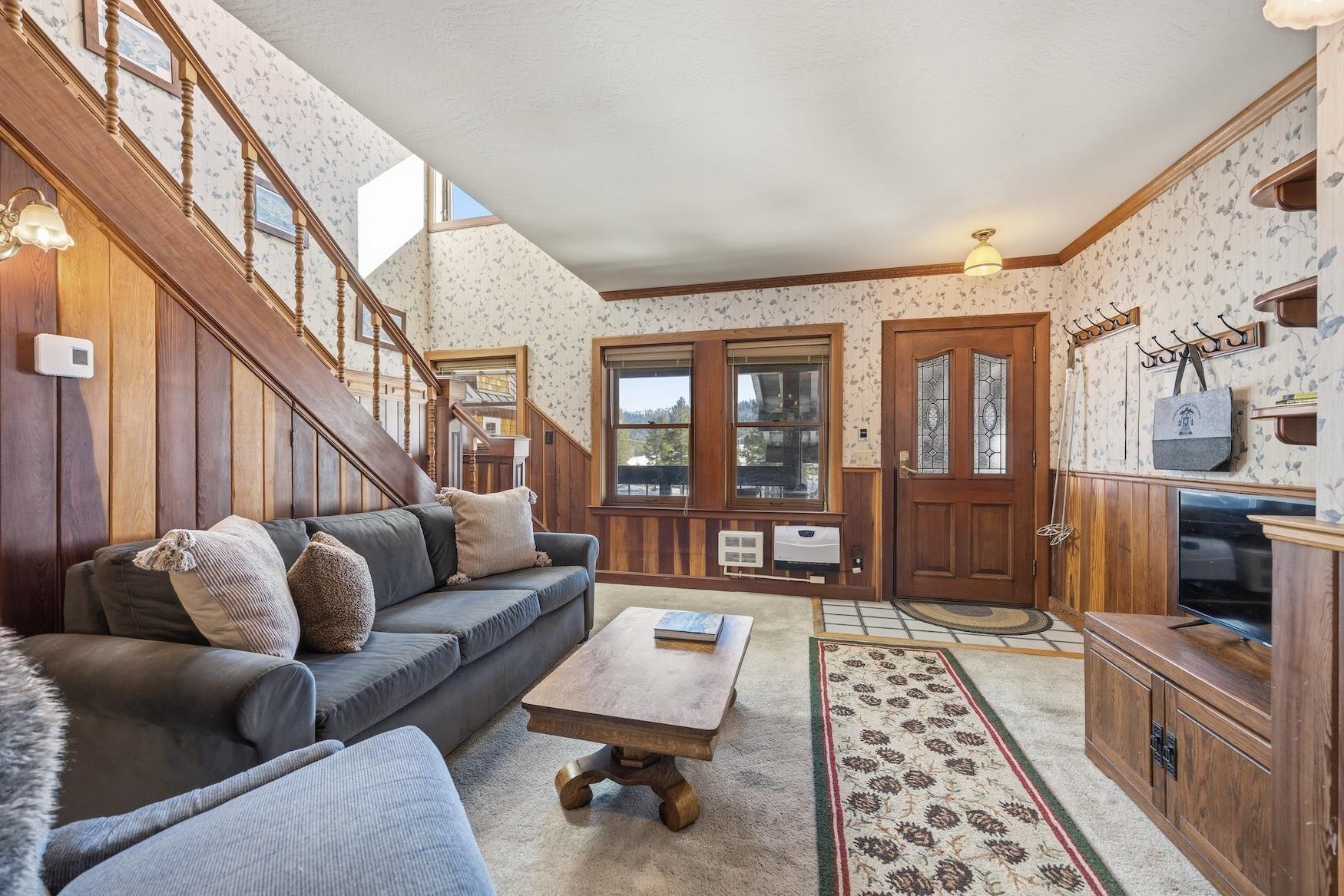 21501 Donner Pass Road 13