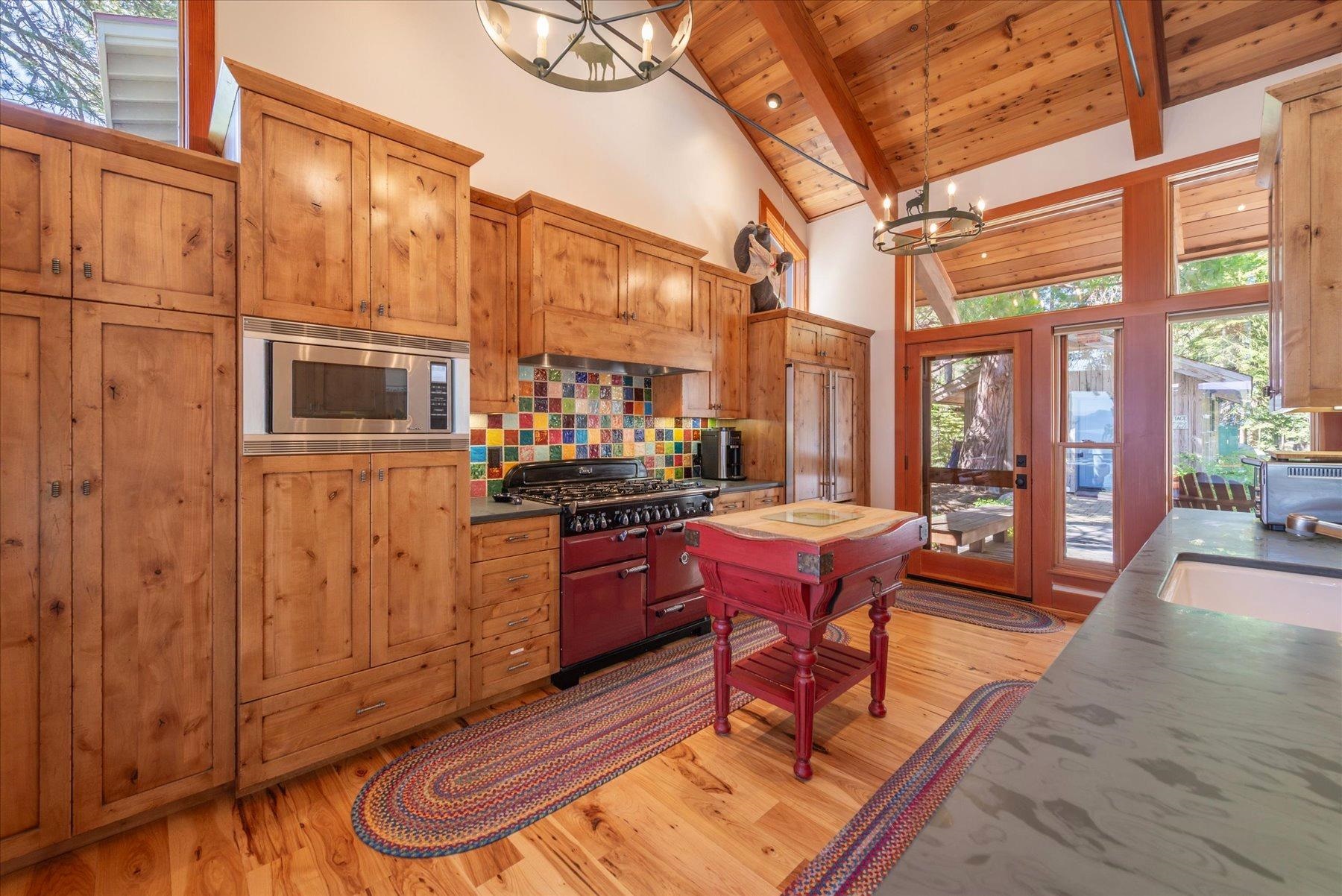 Tahoma, California 96142, United States, 3 Bedrooms Bedrooms, ,3 BathroomsBathrooms,Residential,Active,159353