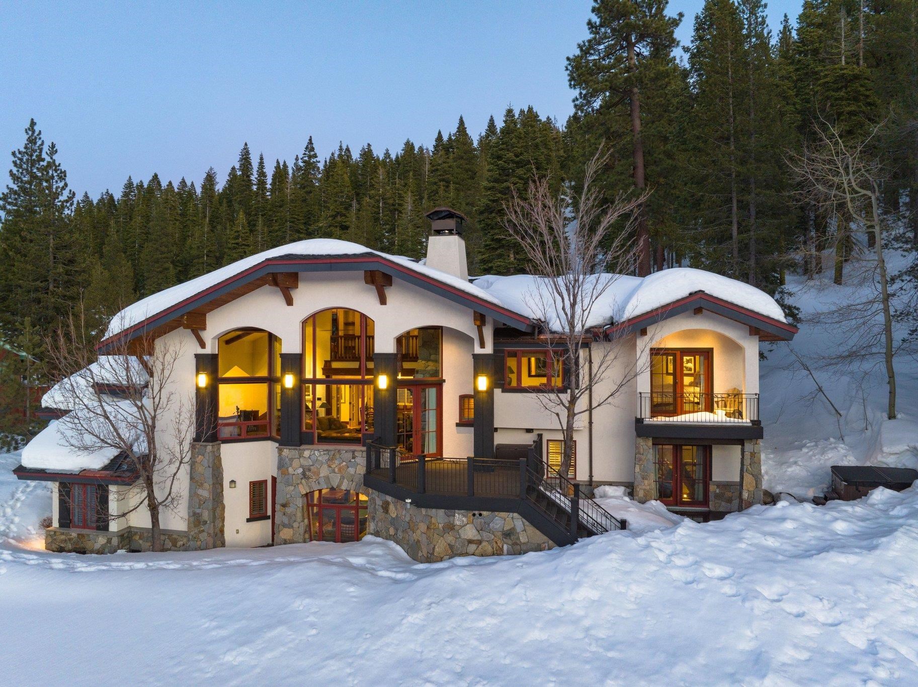 3122 Mountain Links Way