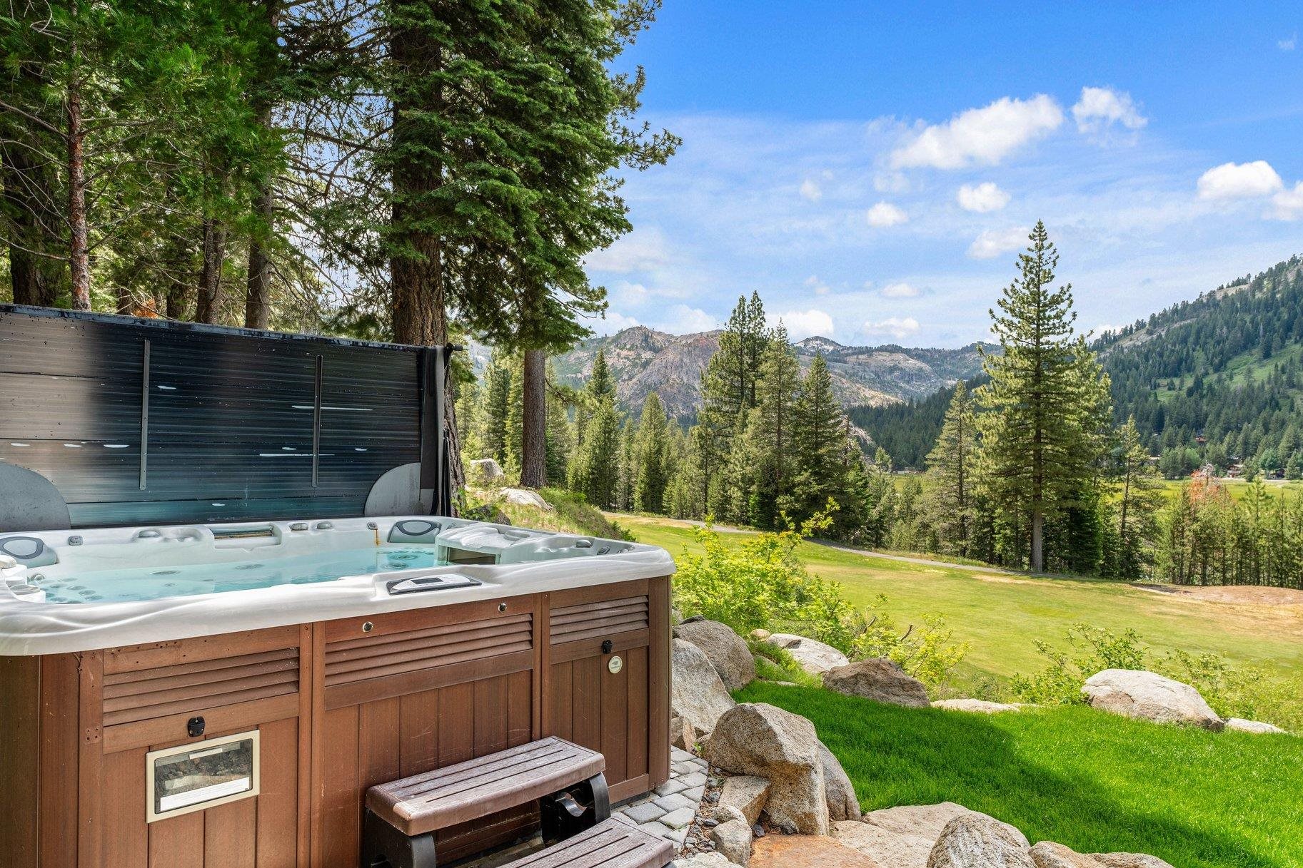 3122 Mountain Links Way