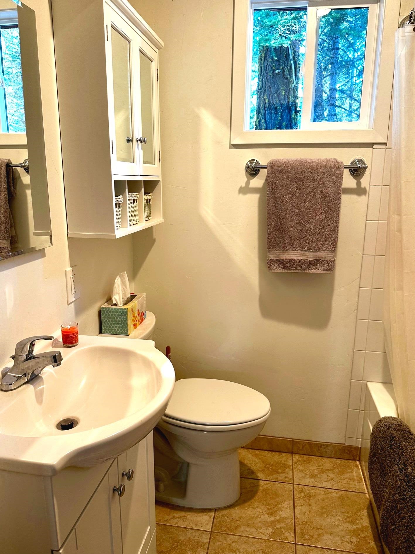 Sierra City, California 96125, United States, 2 Bedrooms Bedrooms, ,1 BathroomBathrooms,Residential,Contingent,50778