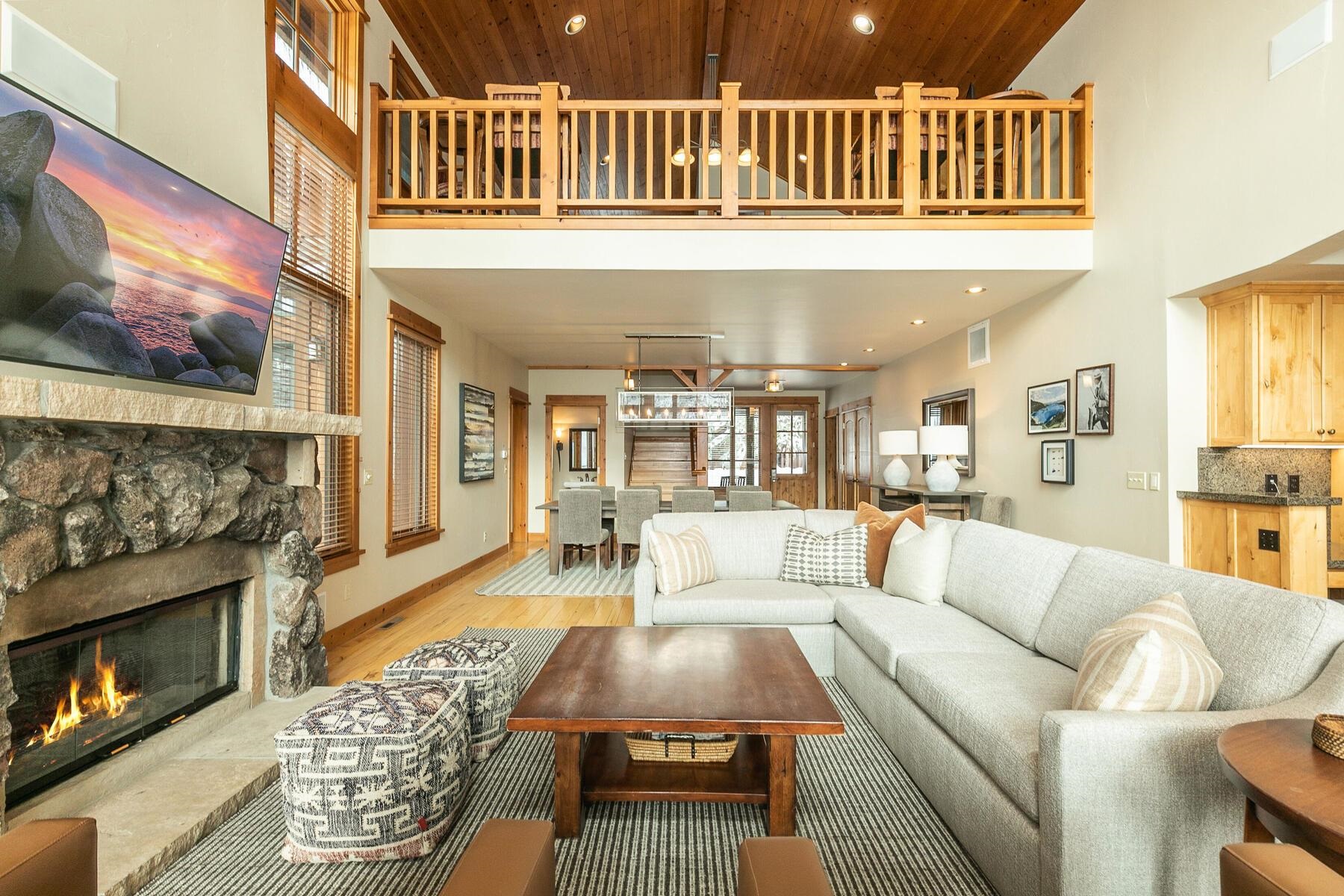 12339 Lookout Loop F26-24