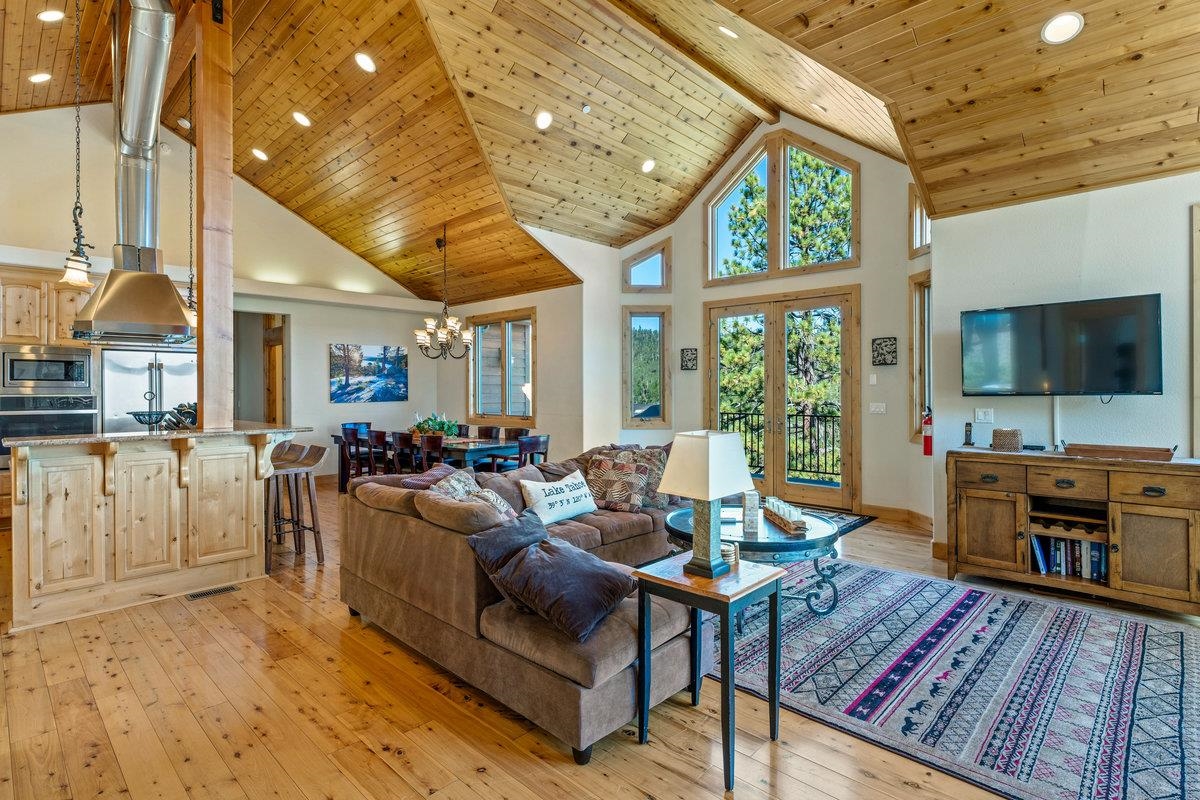 Tahoma, California 96142, United States, 5 Bedrooms Bedrooms, ,4 BathroomsBathrooms,Residential,Active,127368