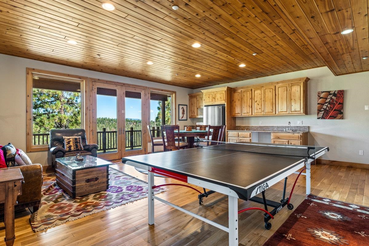 Tahoma, California 96142, United States, 5 Bedrooms Bedrooms, ,4 BathroomsBathrooms,Residential,Active,127368