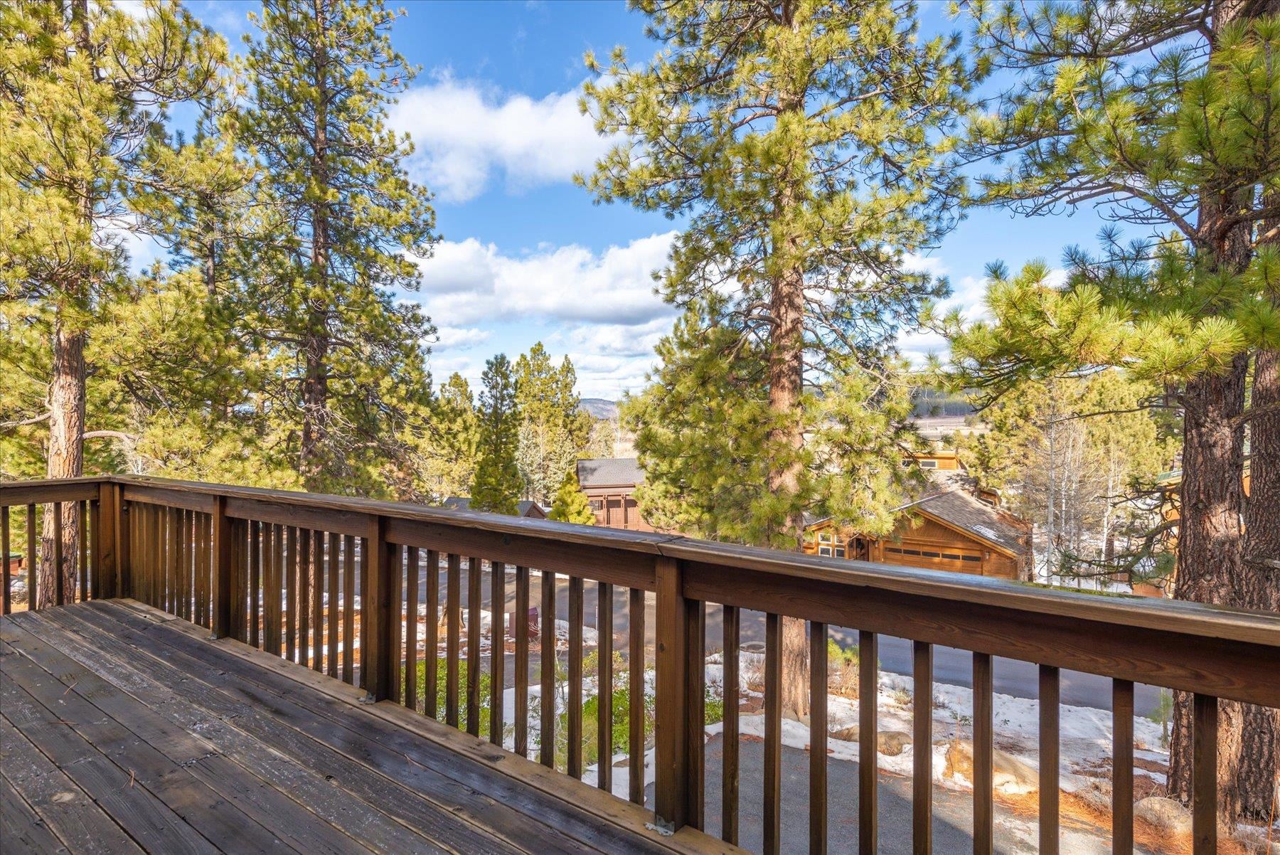 Truckee, California 96161, United States, 4 Bedrooms Bedrooms, ,5 BathroomsBathrooms,Residential,Active,141890