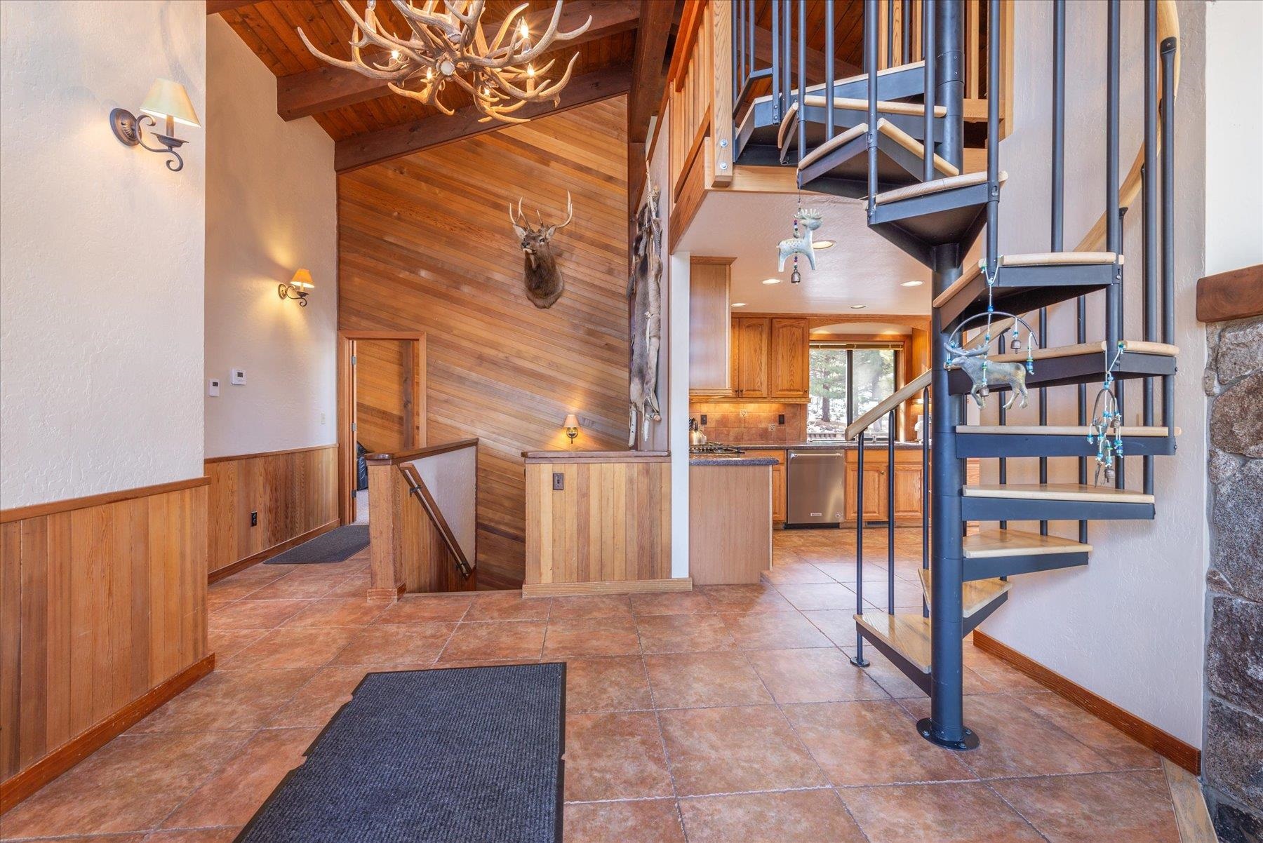 Truckee, California 96161, United States, 4 Bedrooms Bedrooms, ,5 BathroomsBathrooms,Residential,Active,141890