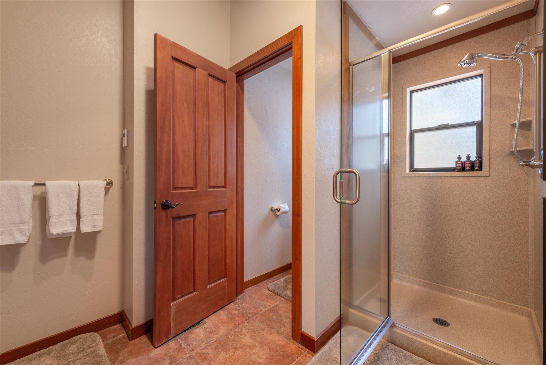 Truckee, California 96161, United States, 4 Bedrooms Bedrooms, ,5 BathroomsBathrooms,Residential,Active,141890