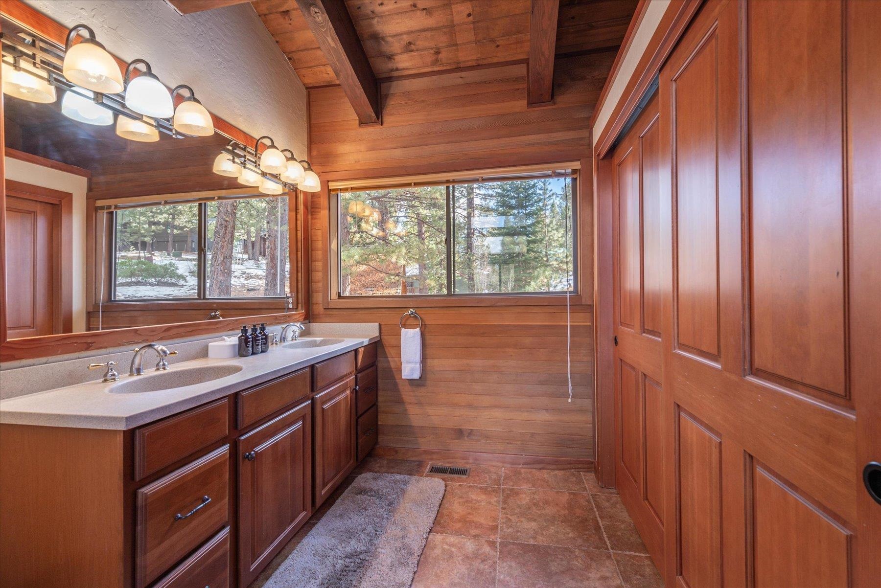 Truckee, California 96161, United States, 4 Bedrooms Bedrooms, ,5 BathroomsBathrooms,Residential,Active,141890