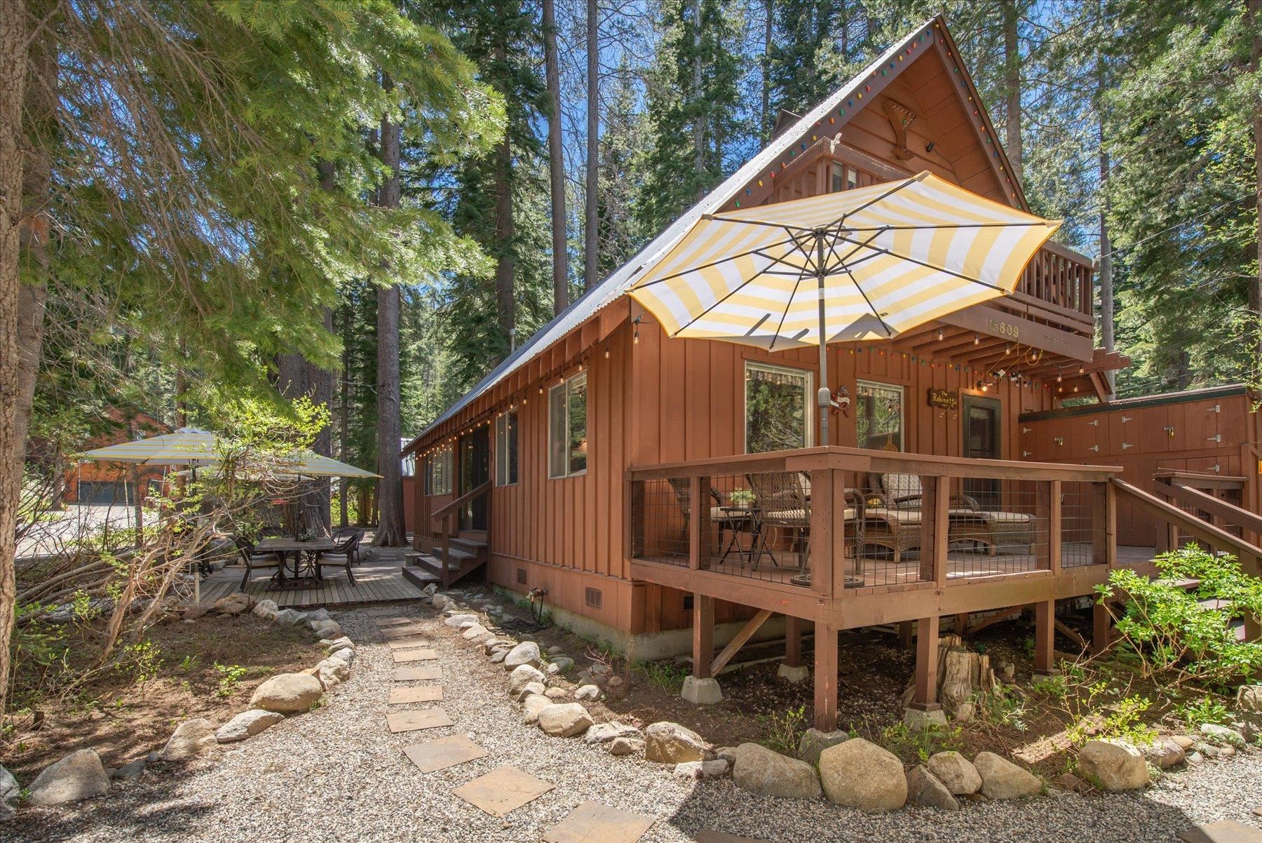 15609 Cottonwood Street