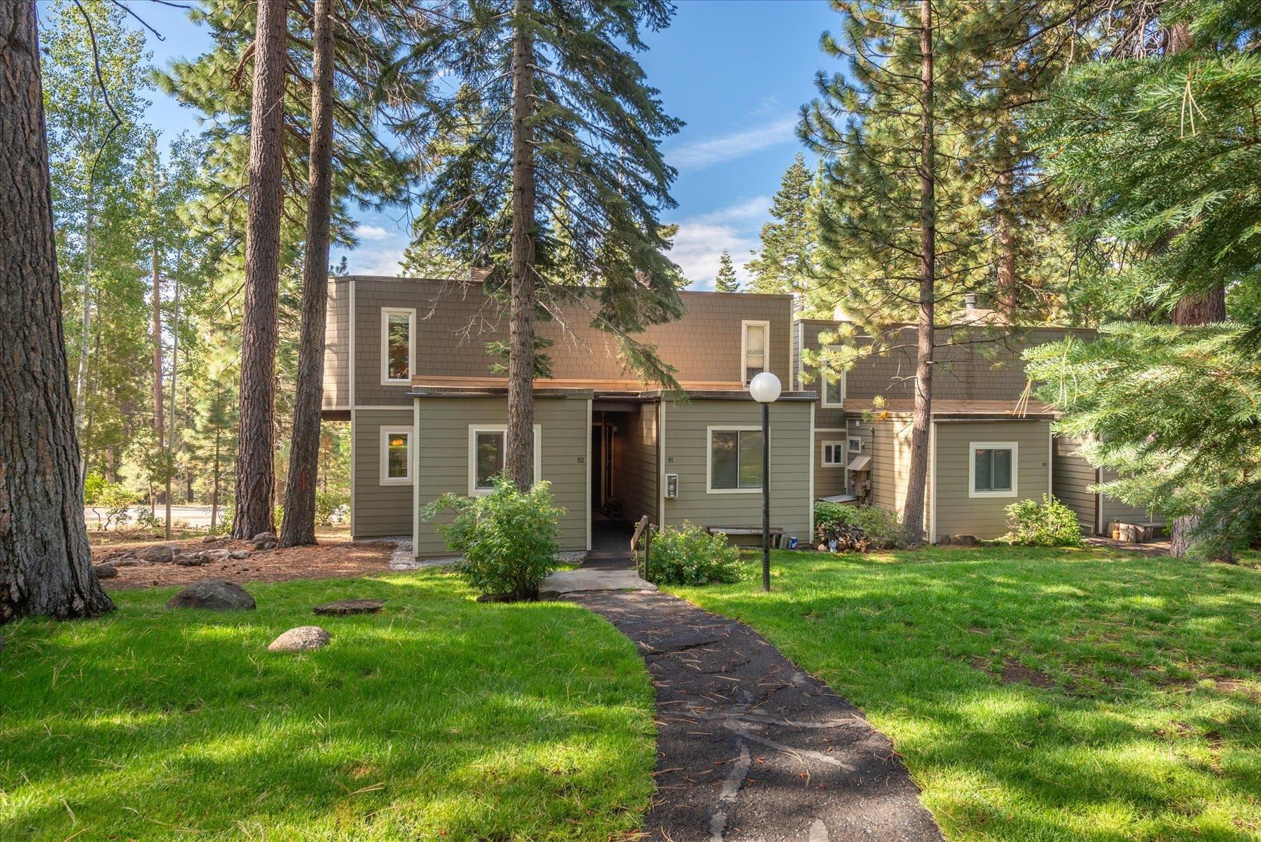 3115 North Lake Boulevard 92