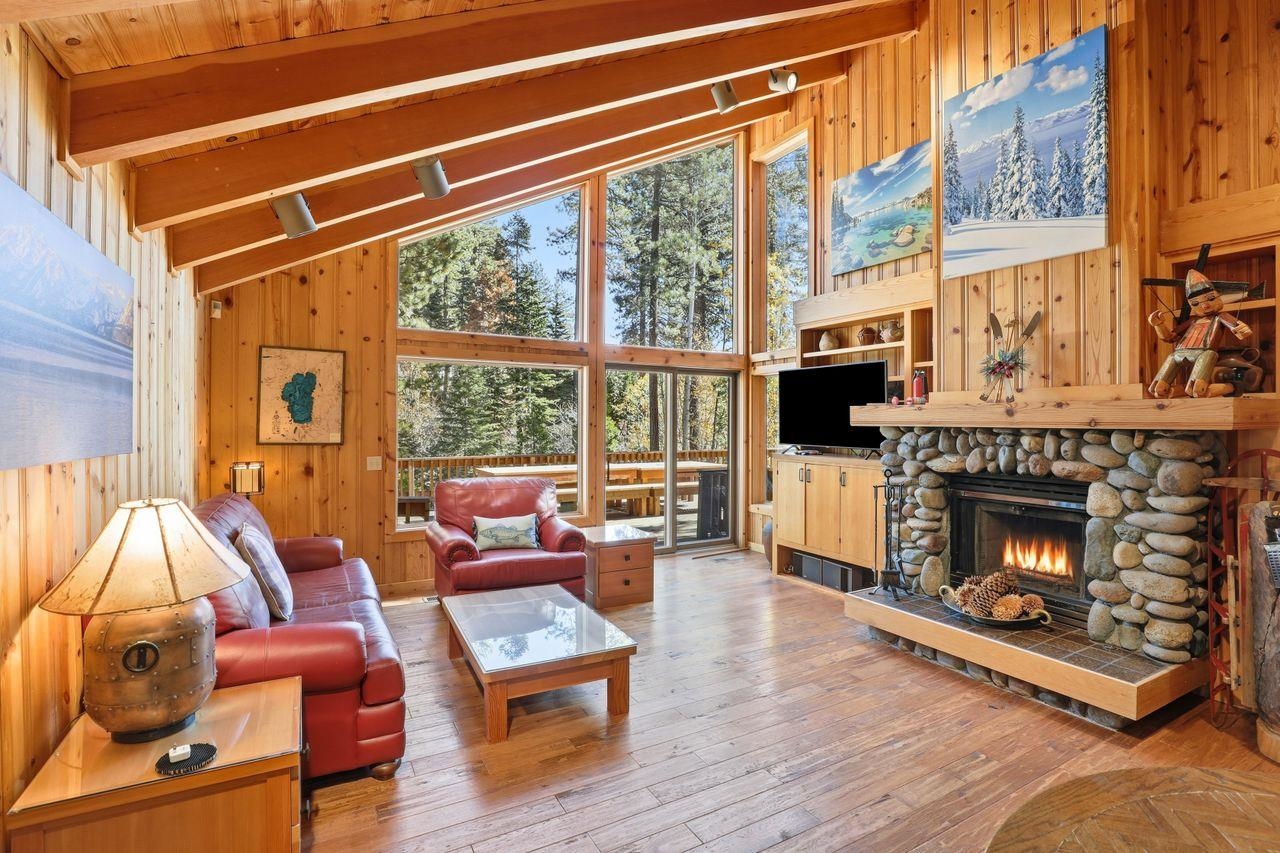 724 North Shore Boulevard